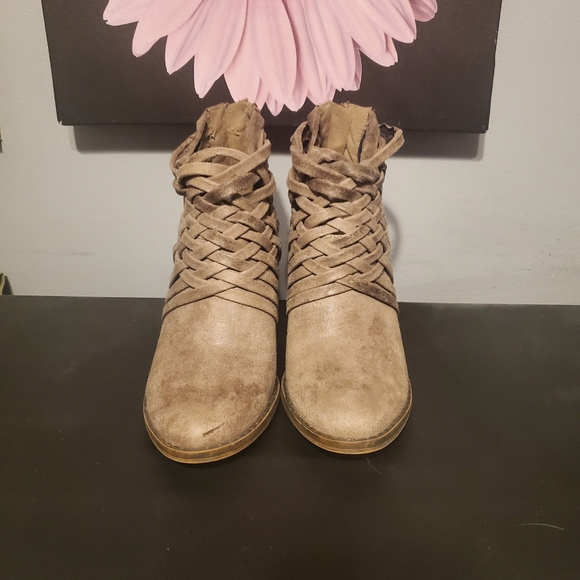 Booties - Picture 4 of 5